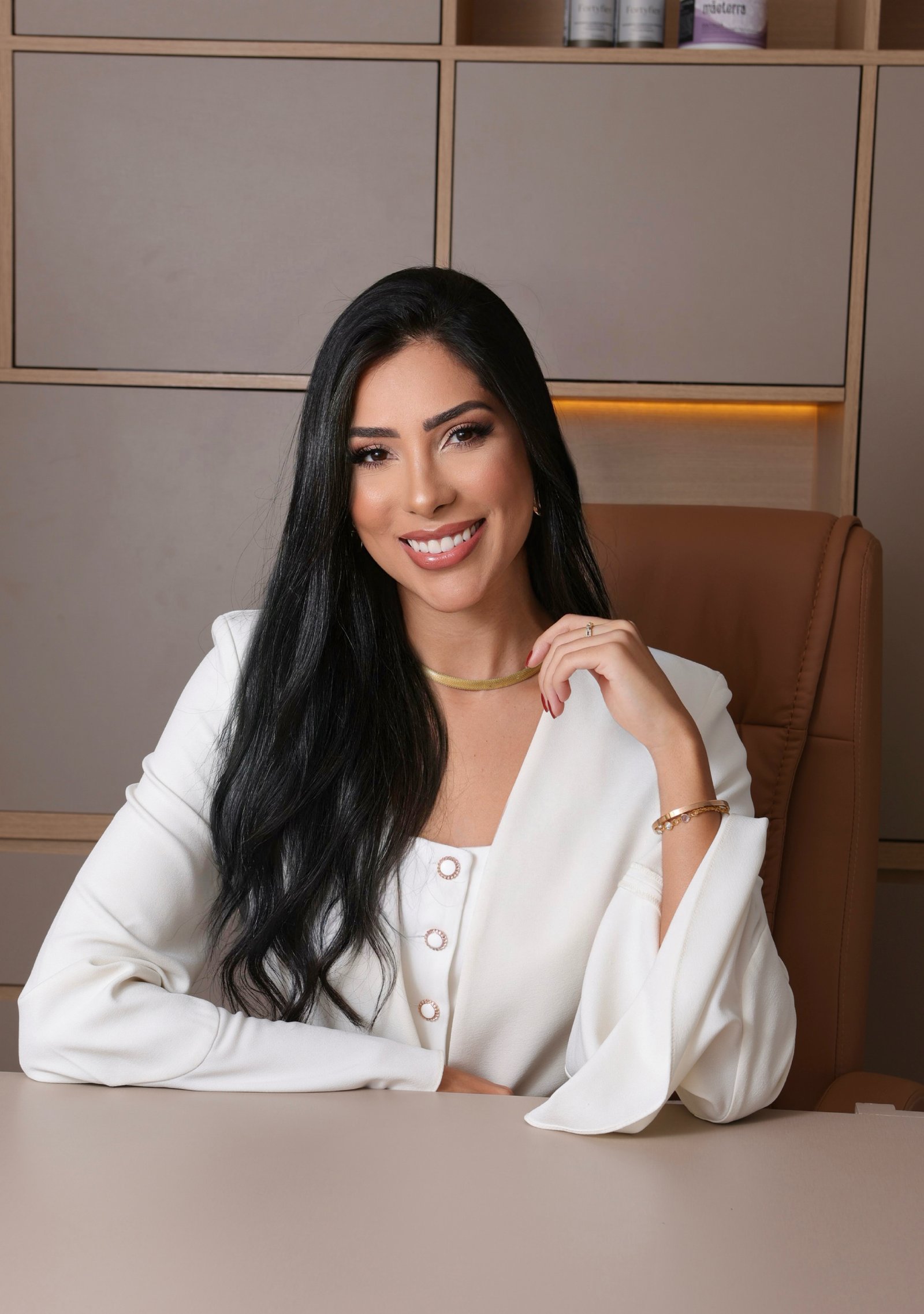 Dra. Rebeca Lima no consultório
